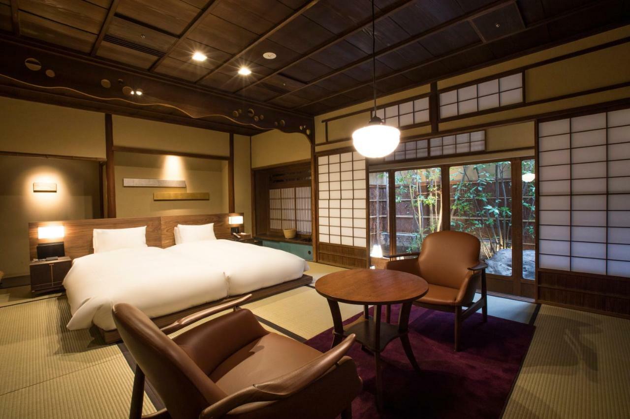 Deluxe Hollywood Twin Room Private Garden Main